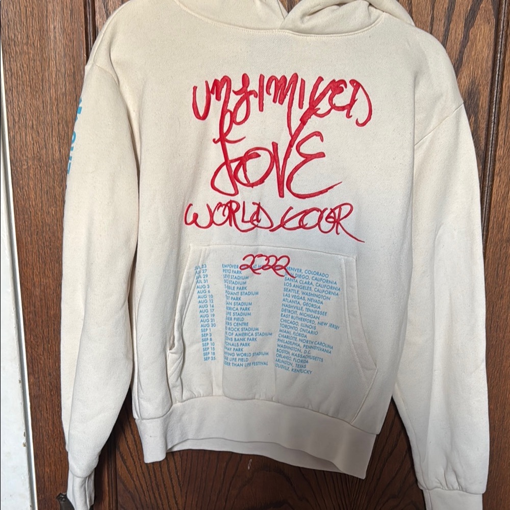 NWOT Red Hot Chilli Peppers Unlimited Love World Tour S Beige hoodie